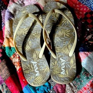 Reef Flip Flops size 8